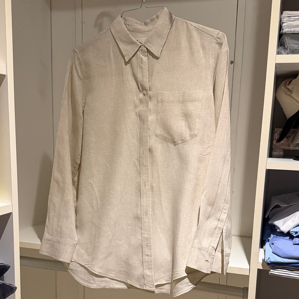 GAP Women's Beige Button Down Shirt